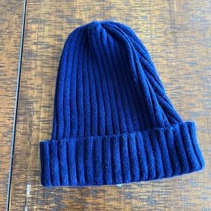 ⚡️MOVING SALE ⚡️ Knit beanie ⚡️MOVING SALE ⚡️
